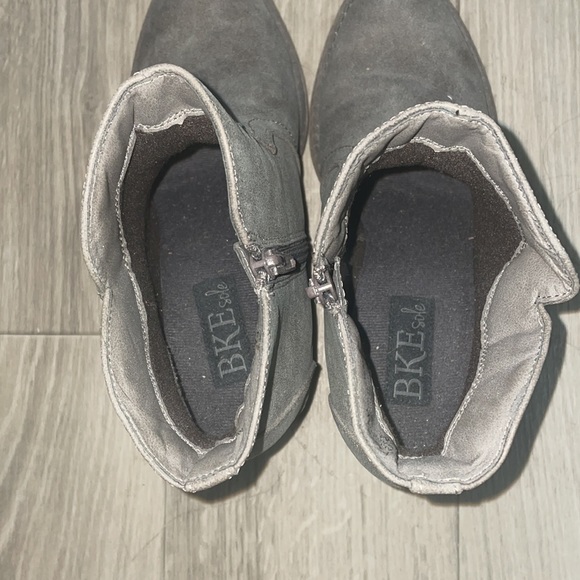 Grey booties - Picture 7 of 8